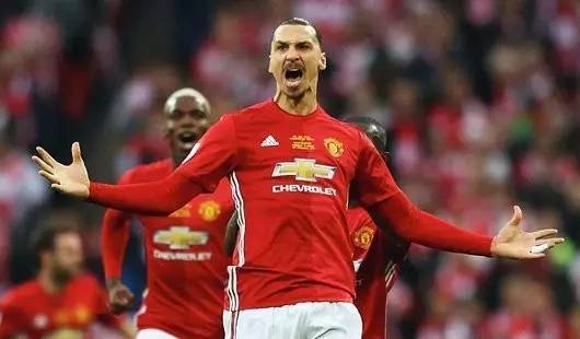 何教练驻足 何教练驻足